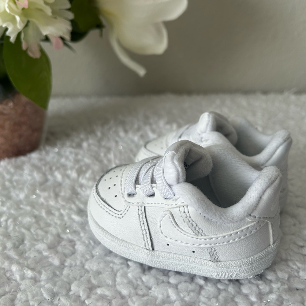 Infant Nike Force 1 Crib Sneakers